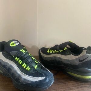 AirMax Size 7Y Boys